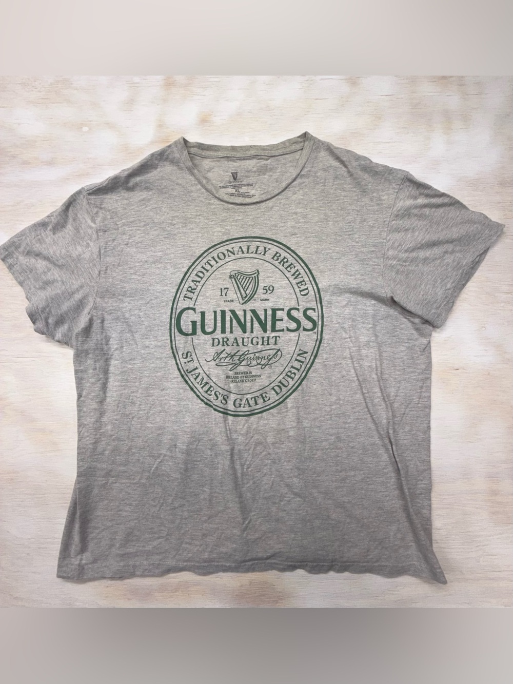 Guinness Grey Tee with Green Logo Emblem Men’s XL